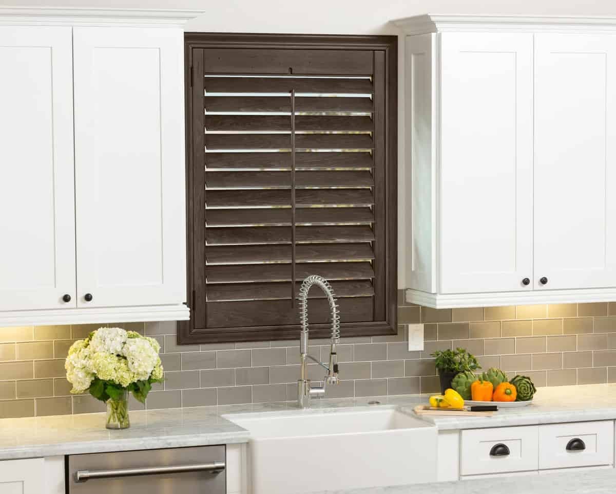 Hunter Douglas Heritance® Hardwood Shutters, wood shutters, wooden window shutters near Greenville, South Carolina (SC).